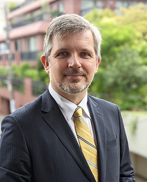代表取締役社長 Mikael Nielsen